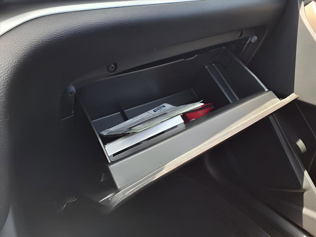 Used 2023 Ford Explorer XLT w/ Equipment Group 202A image 21