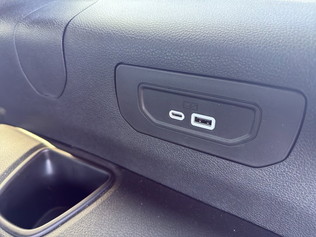 Used 2025 Jeep Grand Cherokee L Limited image 32