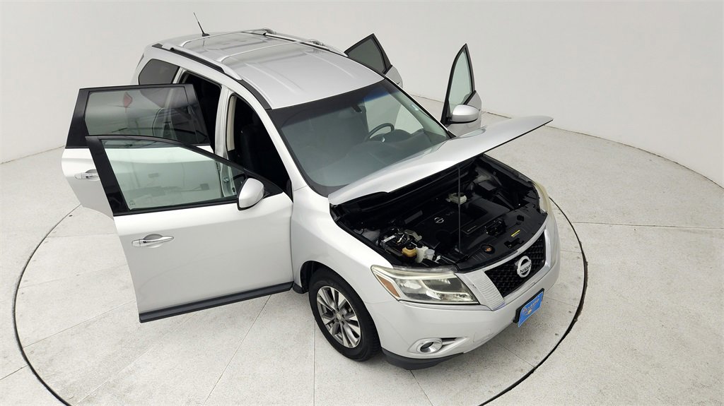 Used 2016 Nissan Pathfinder SV image 42