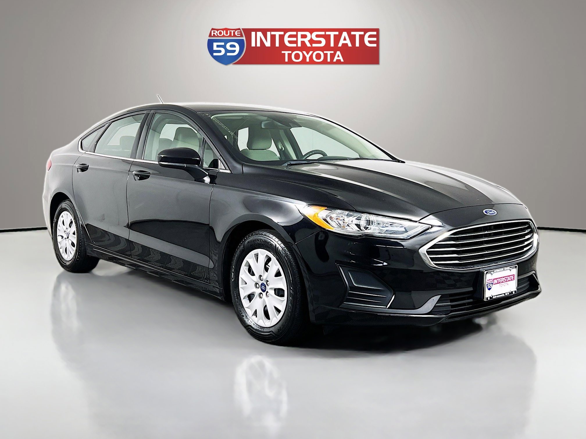 Used 2019 Ford Fusion S FWD image 1