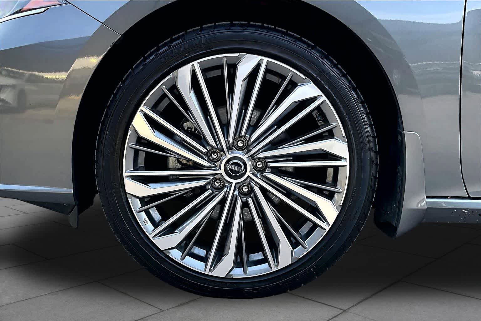 Certified 2023 Nissan Altima 2.5 SL AWD/4WD image 11