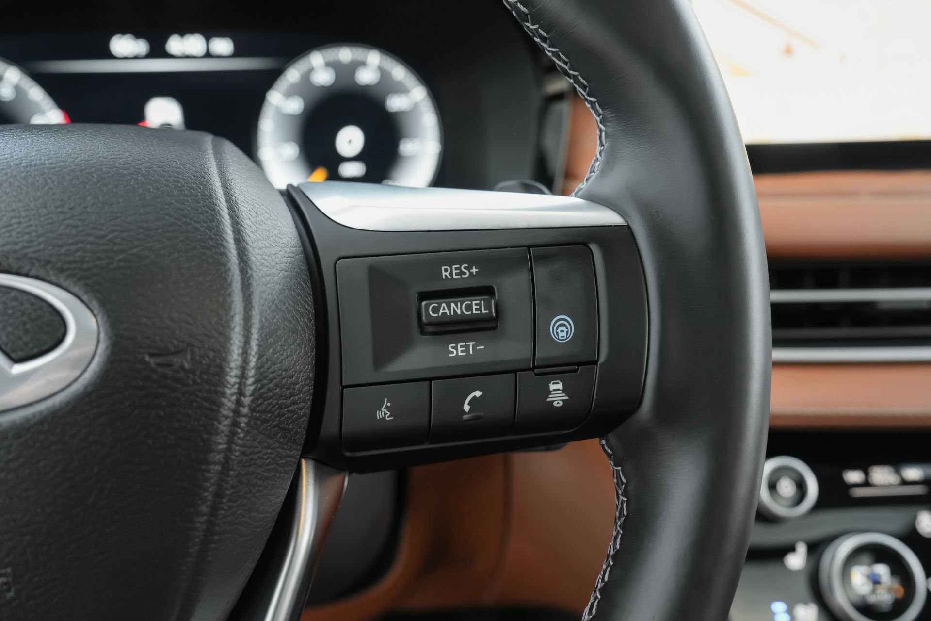 Used 2025 INFINITI QX60 Autograph w/ Cargo Package image 17