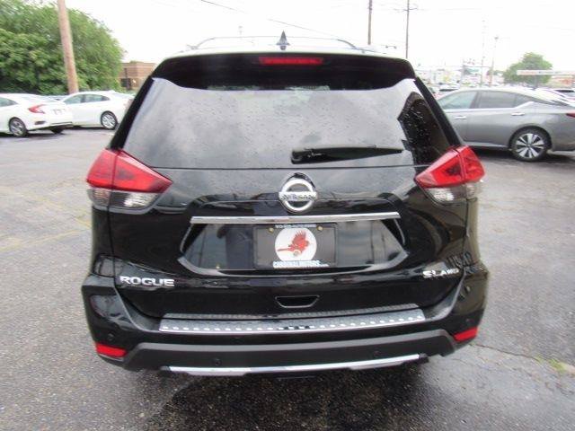 Used 2020 Nissan Rogue SL w/ Premium Package AWD/4WD image 10
