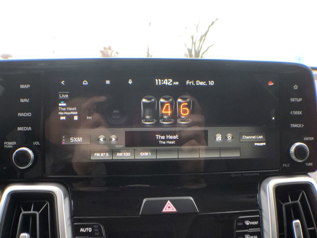 Used 2022 Kia Sorento EX w/ Panoramic Sunroof Package image 36