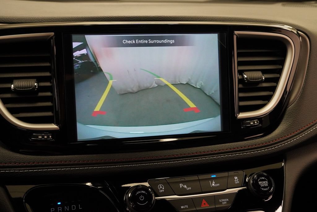 New 2027 Chrysler Pacifica Select AWD/4WD image 25