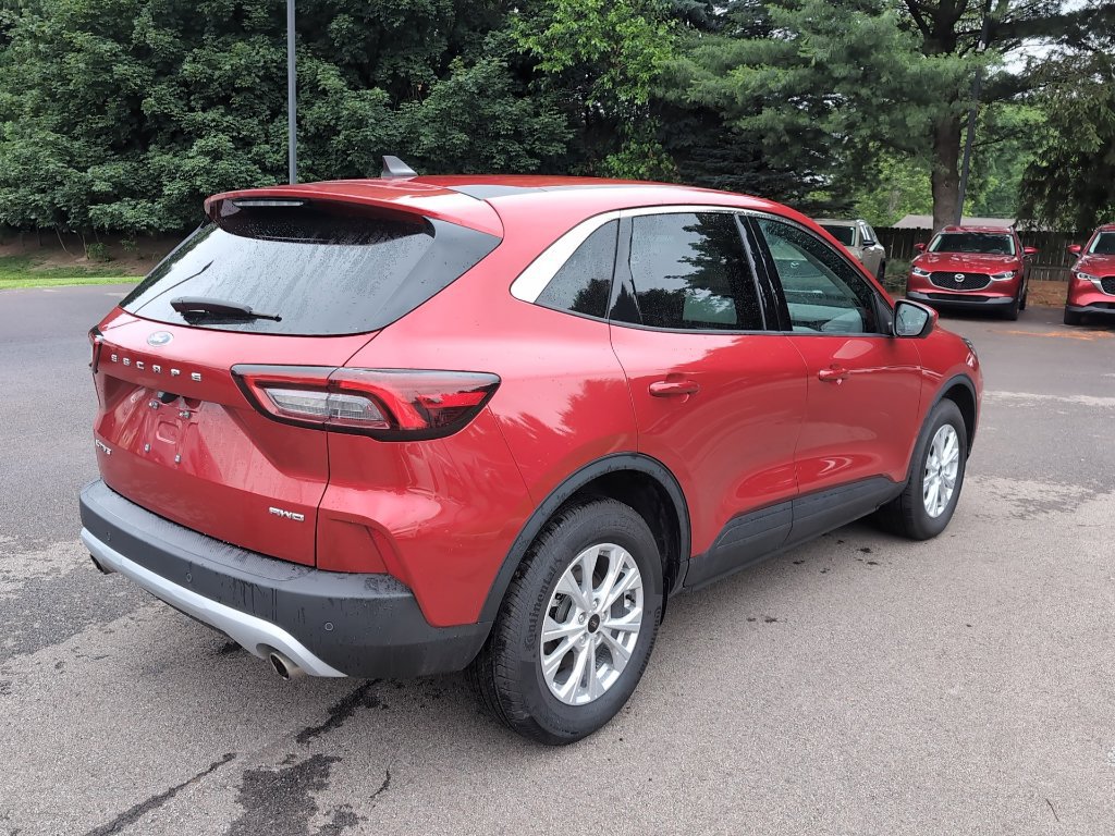 Used 2023 Ford Escape Active w/ Tech Pack #2 AWD/4WD image 5