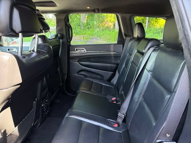 Used 2019 Jeep Grand Cherokee Limited AWD/4WD image 18