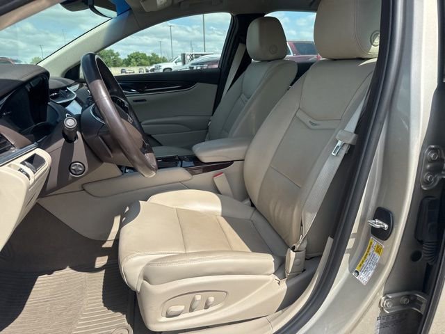 Used 2016 Cadillac XTS Luxury w/ Driver Awareness Package AWD/4WD image 10