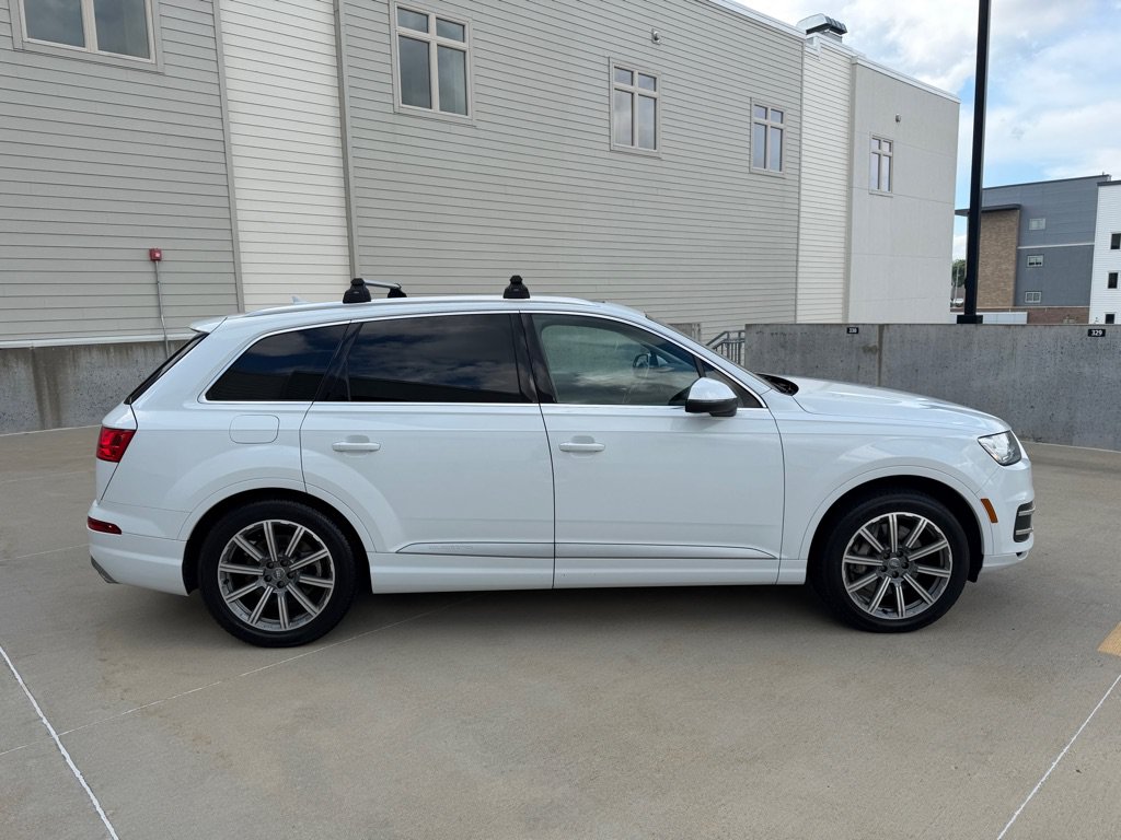 Used 2018 Audi Q7 3.0T Premium Plus w/ Premium Plus Package AWD/4WD image 2