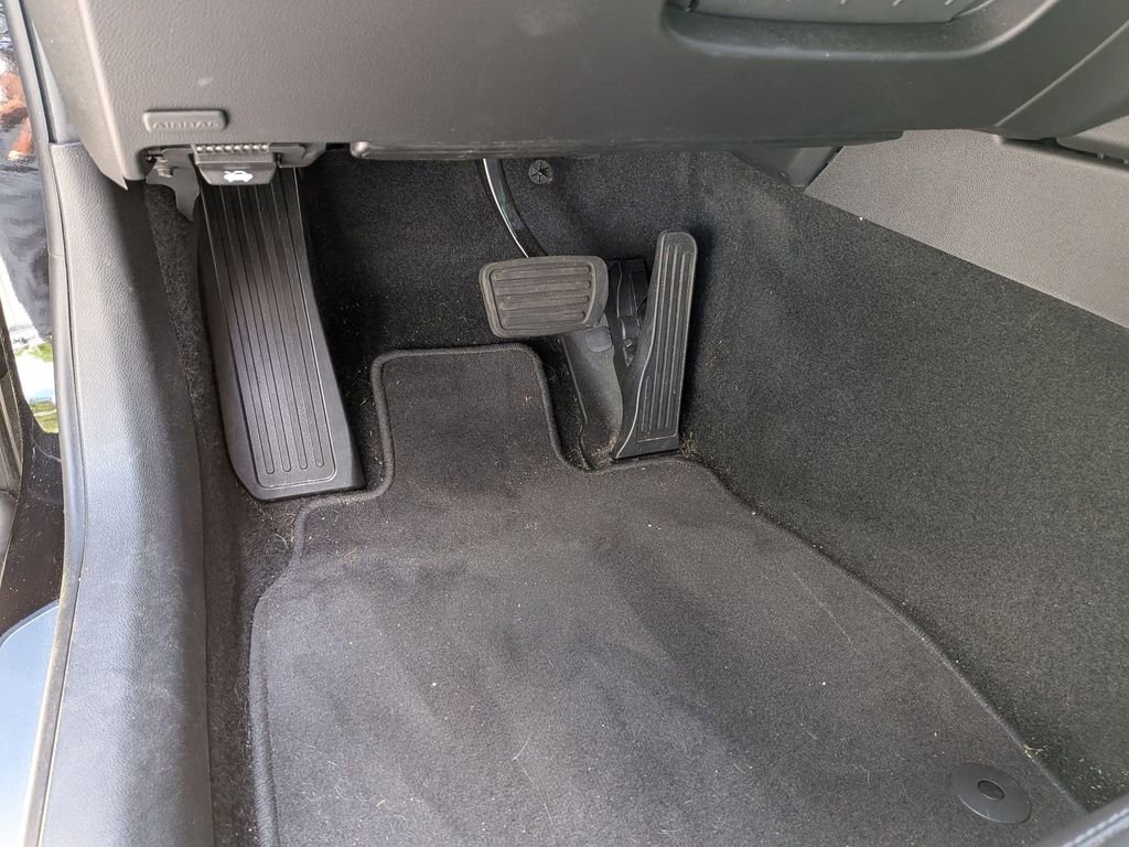 Used 2022 Cadillac CT4 Luxury w/ Sun And Sound Package image 15