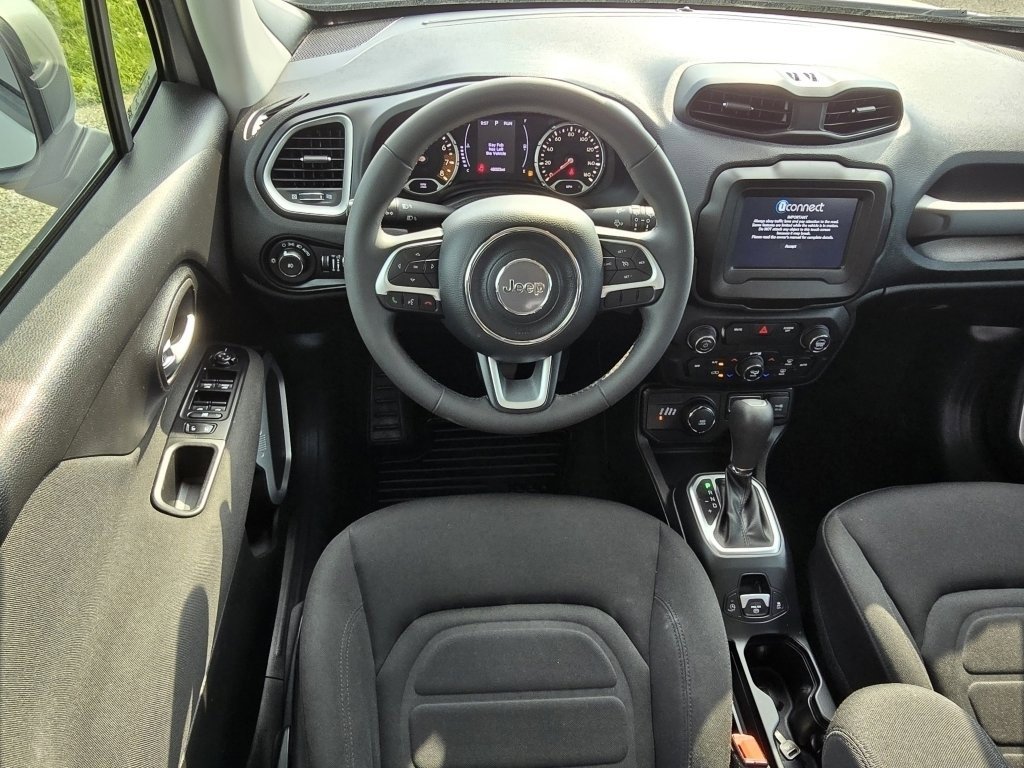 Used 2020 Jeep Renegade Latitude image 18