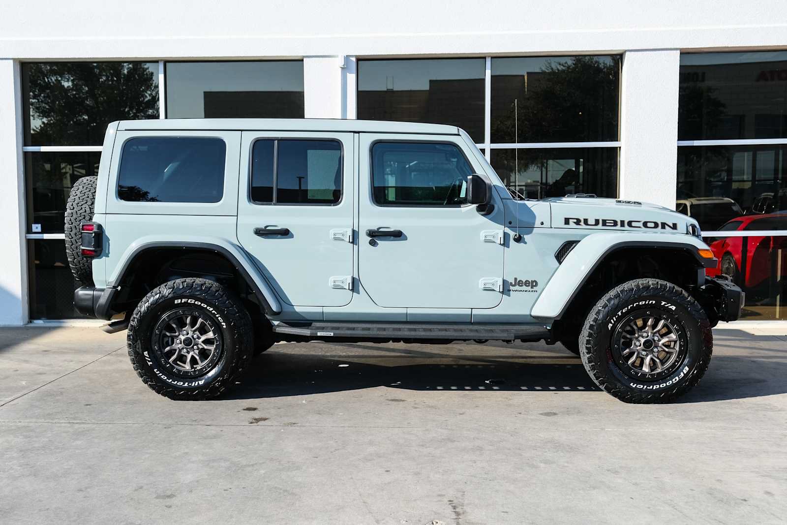 Used 2023 Jeep Wrangler Unlimited Rubicon 392 w/ Trailer Tow Package AWD/4WD image 9