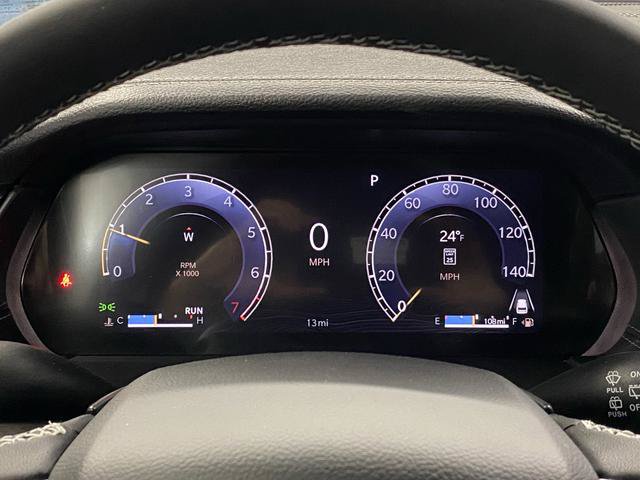 New 2026 Jeep Grand Cherokee Limited w/ Limited Altitude Package AWD/4WD image 18