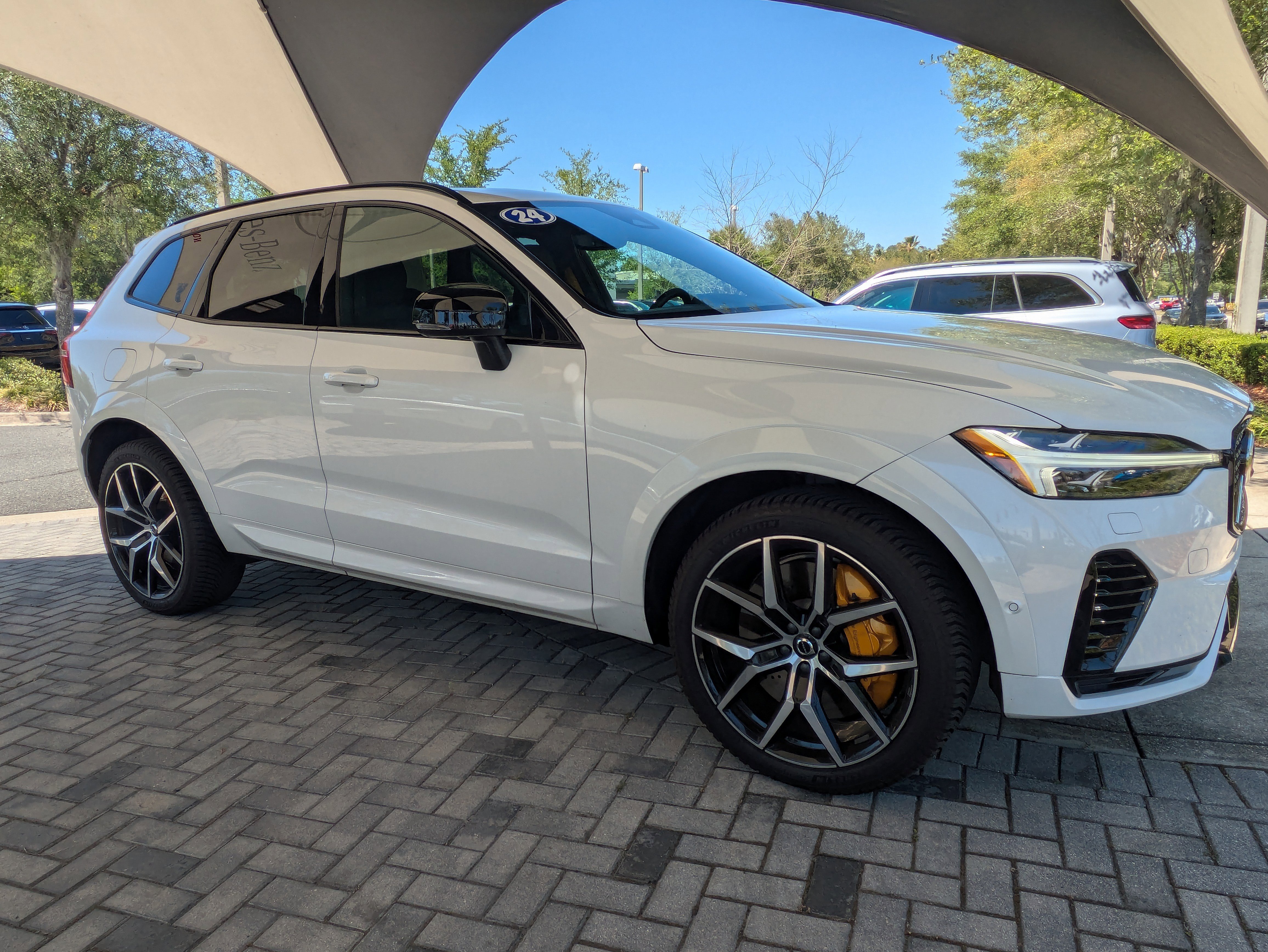 Used 2024 Volvo XC60 T8 Polestar AWD/4WD image 2
