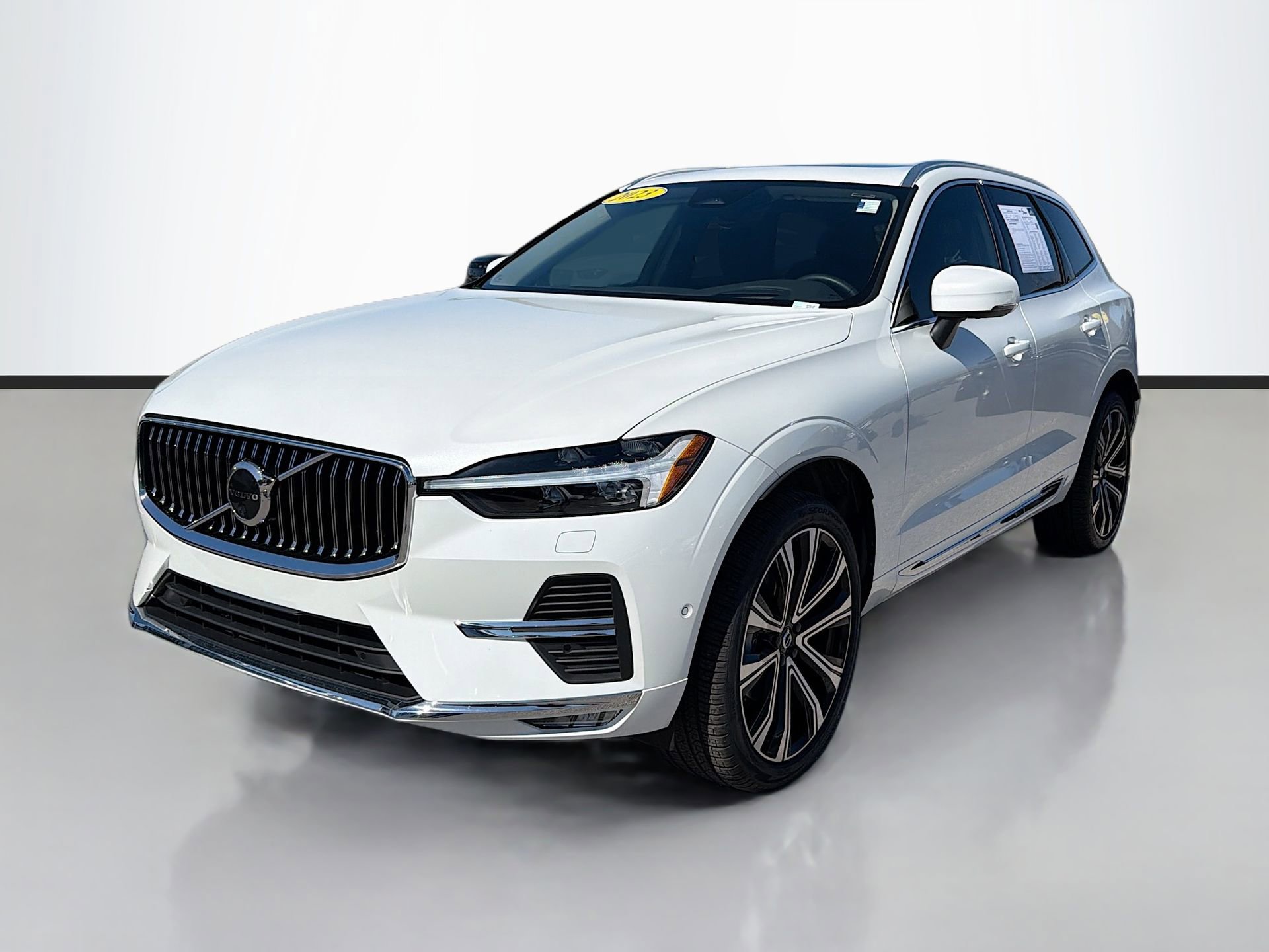 Used 2023 Volvo XC60 B5 Ultimate w/ Climate Package image 8