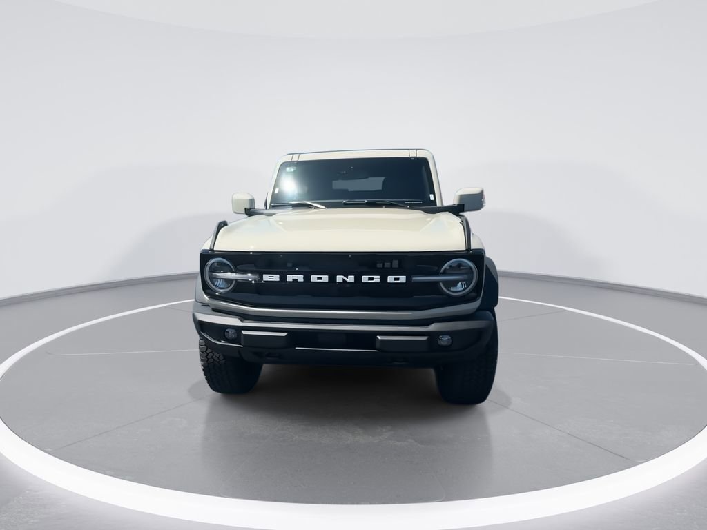 New 2026 Ford Bronco Outer Banks w/ Sasquatch Package AWD/4WD image 3