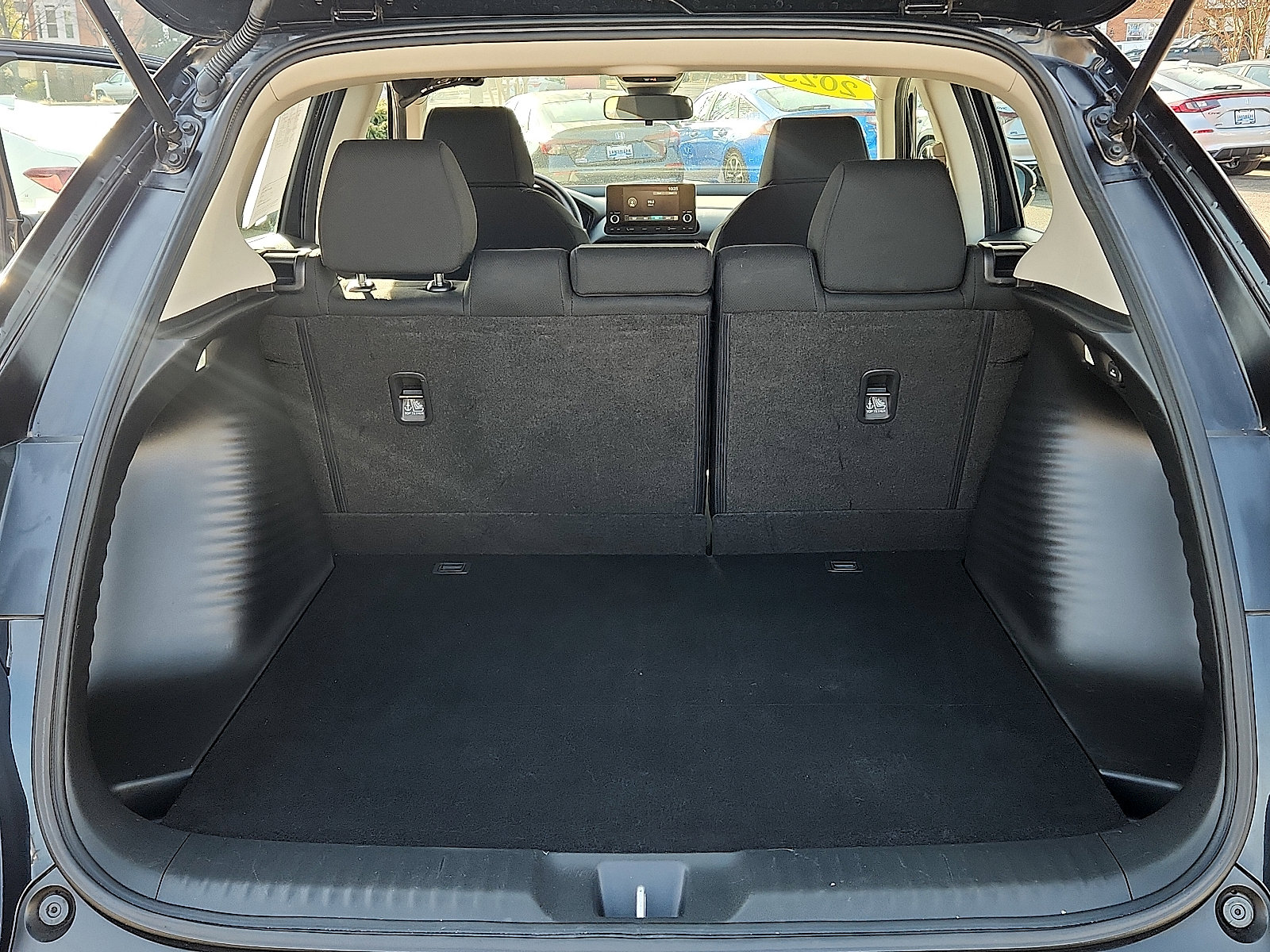 Used 2023 Honda HR-V LX image 29