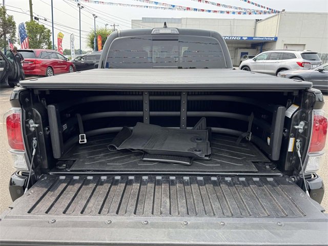 Used 2023 Toyota Tacoma TRD Off-Road image 10