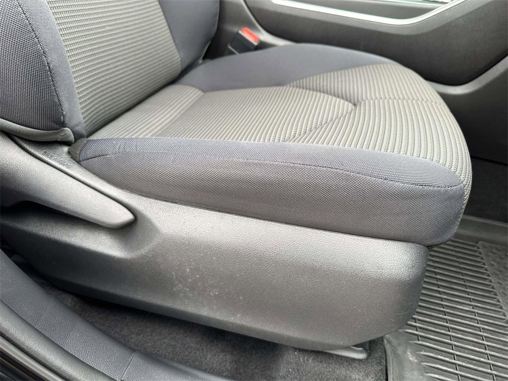 Certified 2021 Toyota Highlander LE image 12