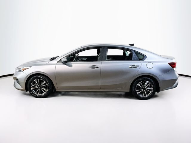 Used 2023 Kia Forte LXS w/ LXS Technology Package FWD image 4