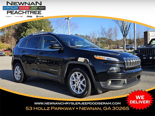 Used 2017 Jeep Cherokee Latitude w/ Comfort/Convenience Group image 1