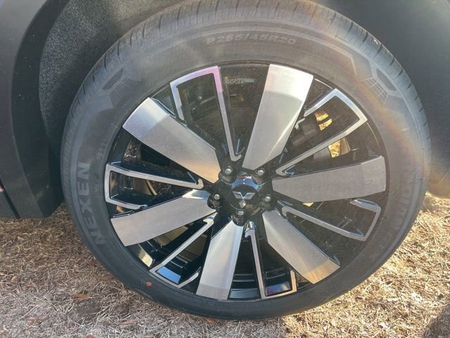 New 2025 Mitsubishi Outlander SE image 19