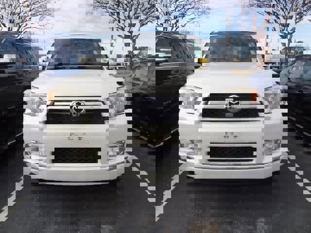 Used 2013 Toyota 4Runner SR5 image 2