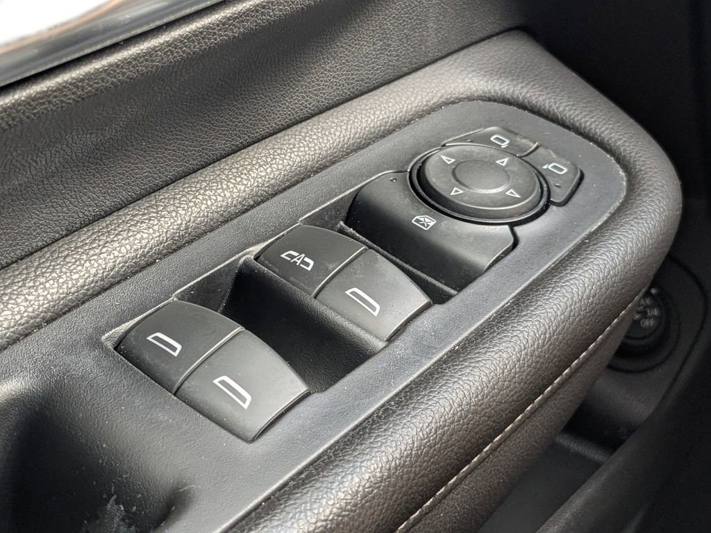 Used 2022 GMC Terrain SLT w/ Infotainment Package II image 24