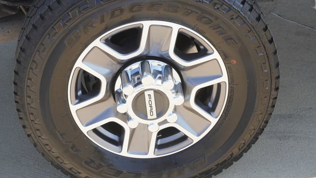 Used 2024 Ford F250 Lariat w/ FX4 Off-Road Package AWD/4WD image 11