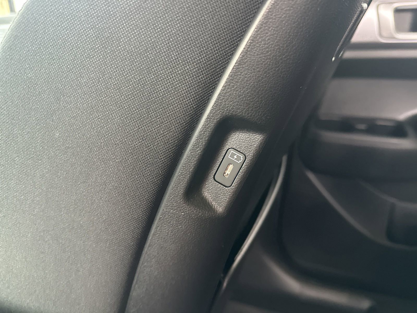 Used 2025 Hyundai Santa Fe SE image 20