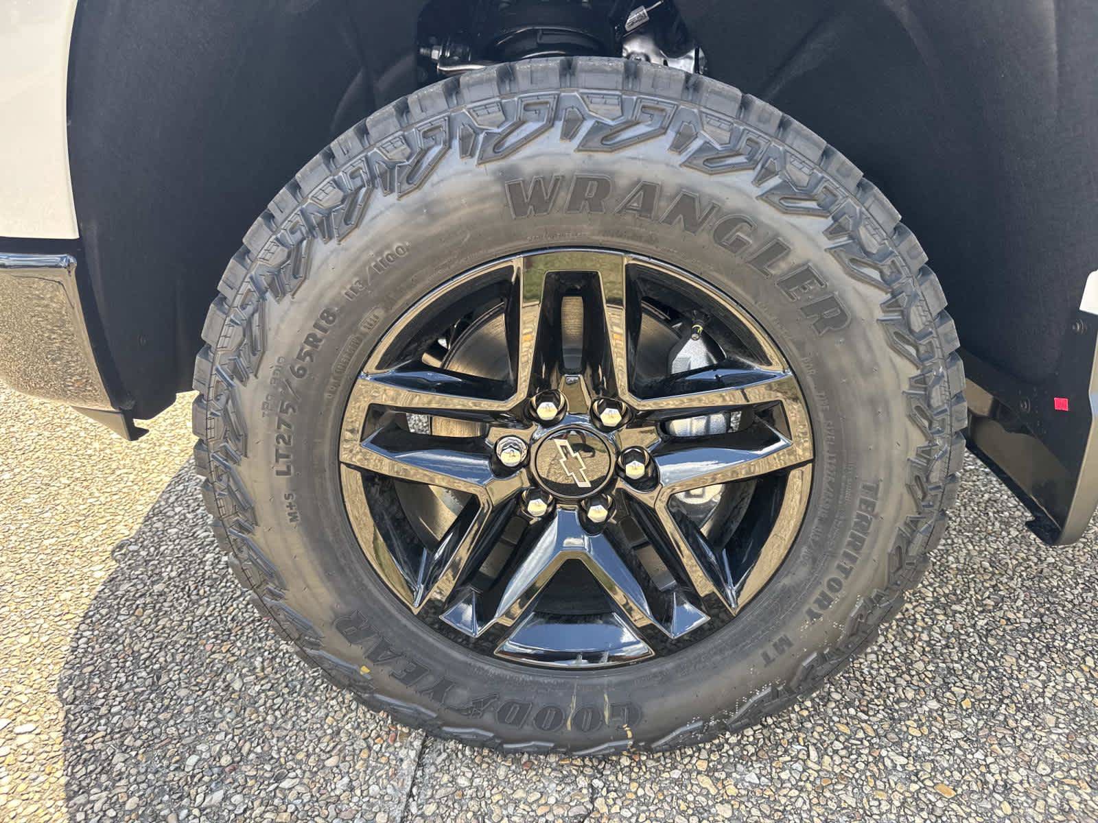 New 2026 Chevrolet Silverado 1500 Custom Trail Boss AWD/4WD image 3