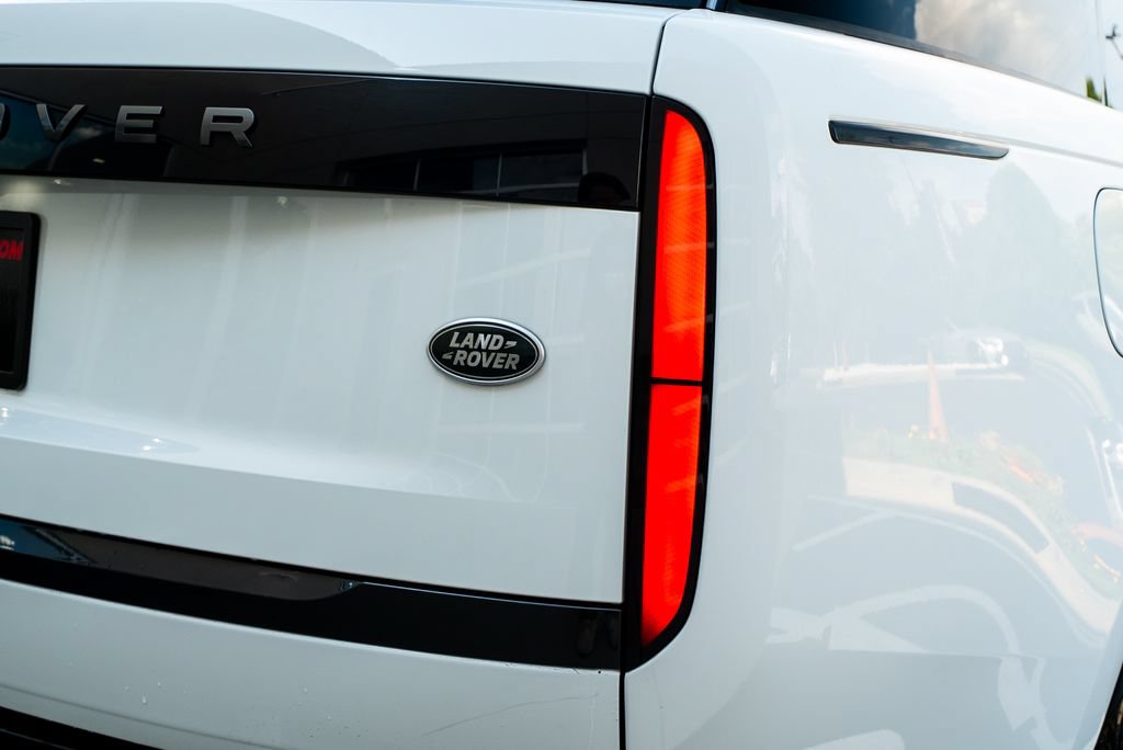 Used 2022 Land Rover Range Rover SE AWD/4WD image 13