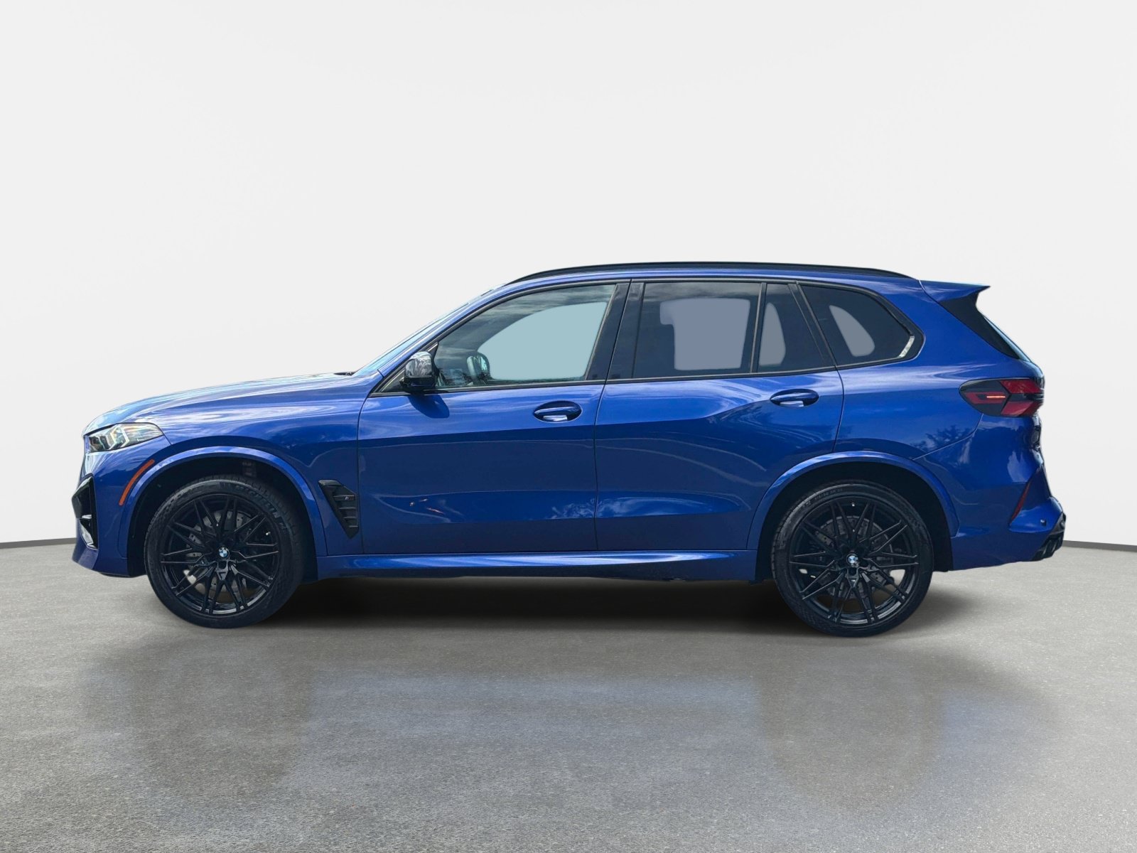 Used 2025 BMW X5 M Competition w/ Executive Package AWD/4WD image 6