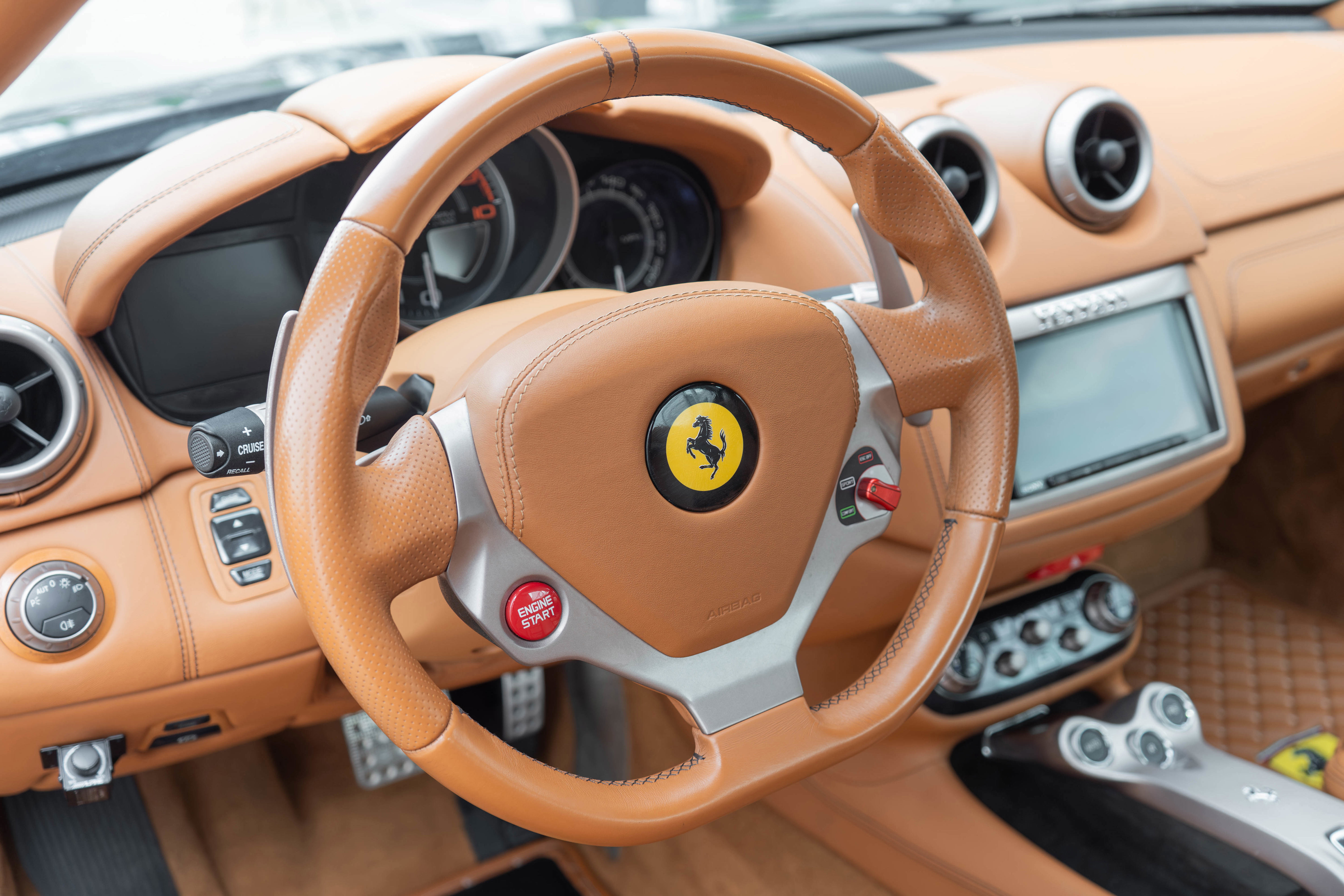 Used 2013 Ferrari California image 20