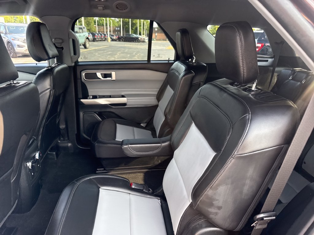 Used 2023 Ford Explorer XLT w/ Equipment Group 202A AWD/4WD image 20