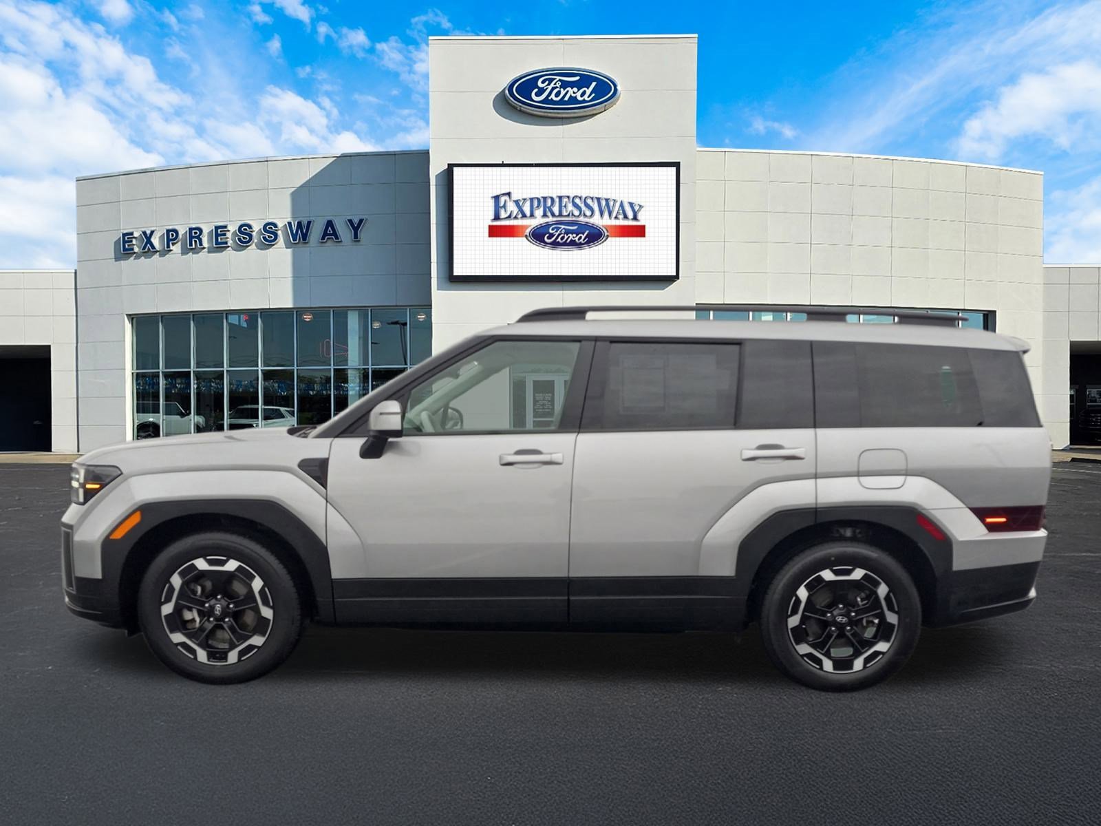 Used 2025 Hyundai Santa Fe SEL image 9