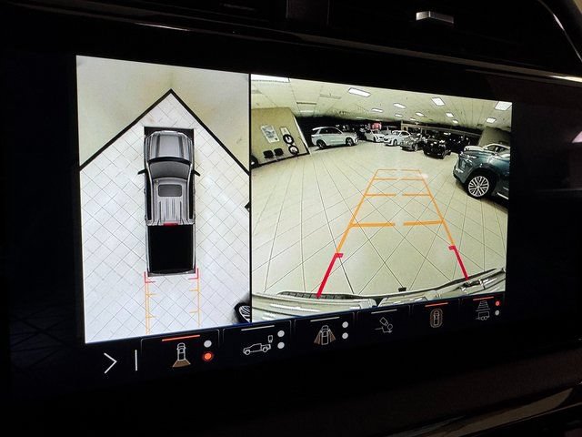 Used 2025 GMC Sierra 1500 AT4 w/ AT4 Premium Package AWD/4WD image 16