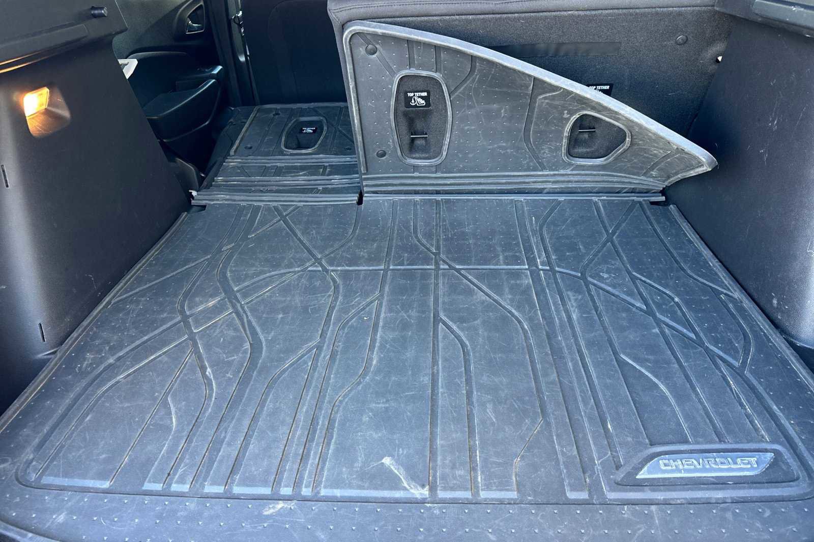 Used 2024 Chevrolet Trax RS w/ Sunroof Package image 17