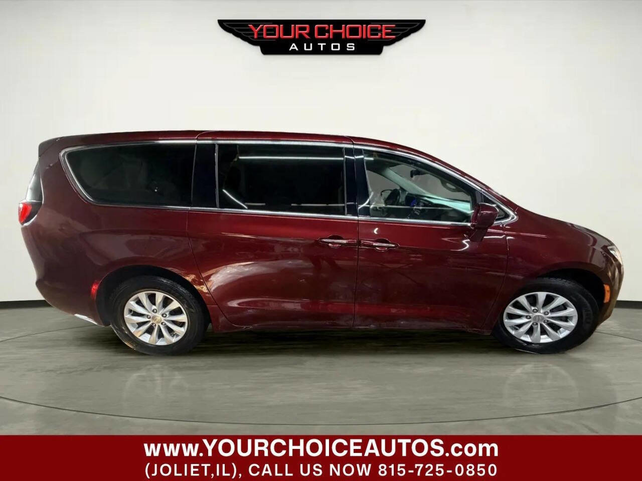 Used 2019 Chrysler Pacifica Touring Plus FWD image 10