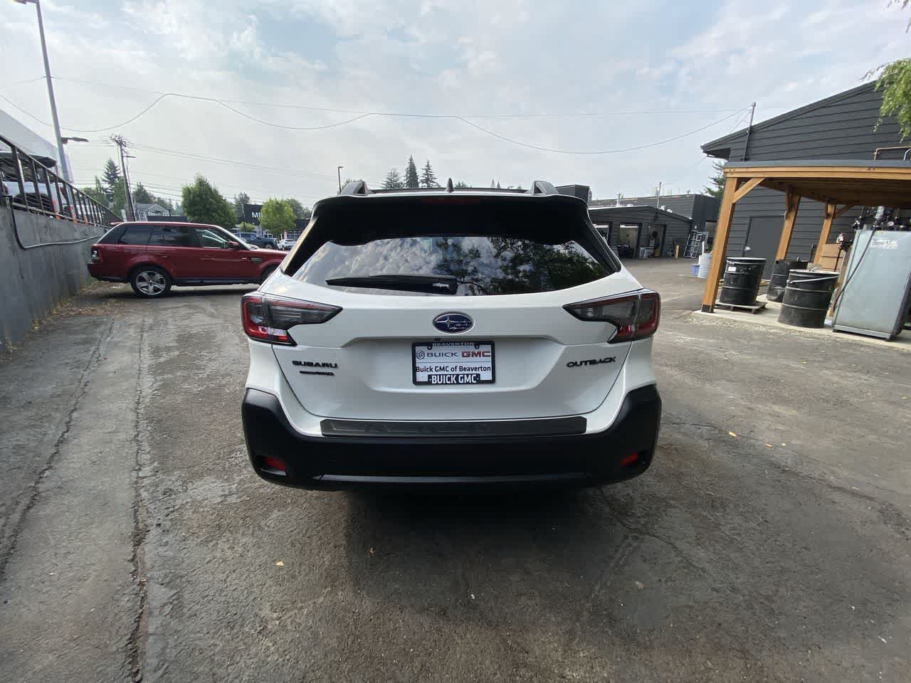 Used 2023 Subaru Outback Onyx Edition AWD/4WD image 5