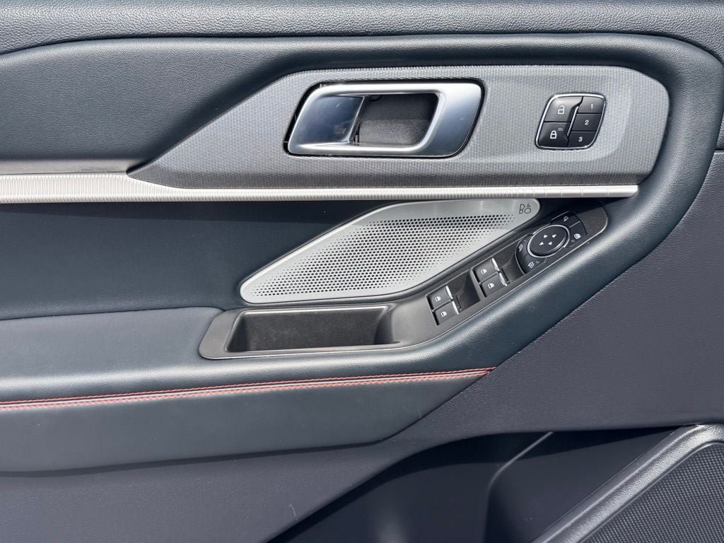 Certified 2025 Ford Explorer ST RWD image 25
