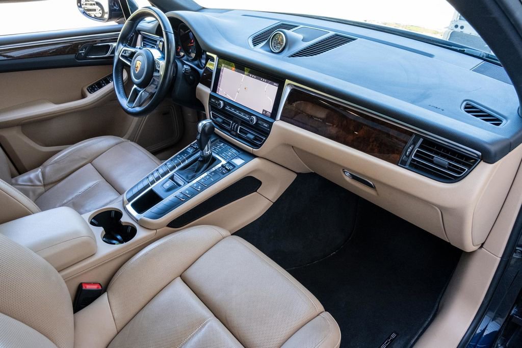Used 2020 Porsche Macan image 34