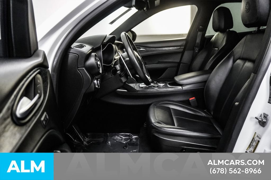 Used 2022 Alfa Romeo Stelvio Sprint image 16