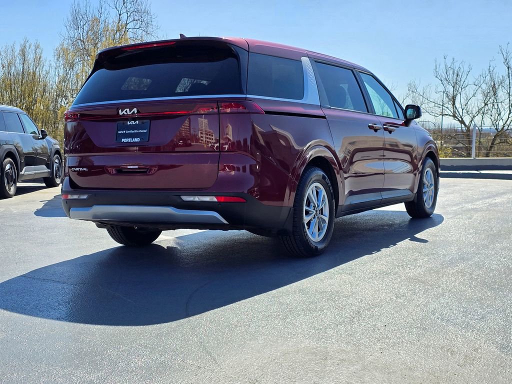 Used 2024 Kia Carnival LX FWD image 5