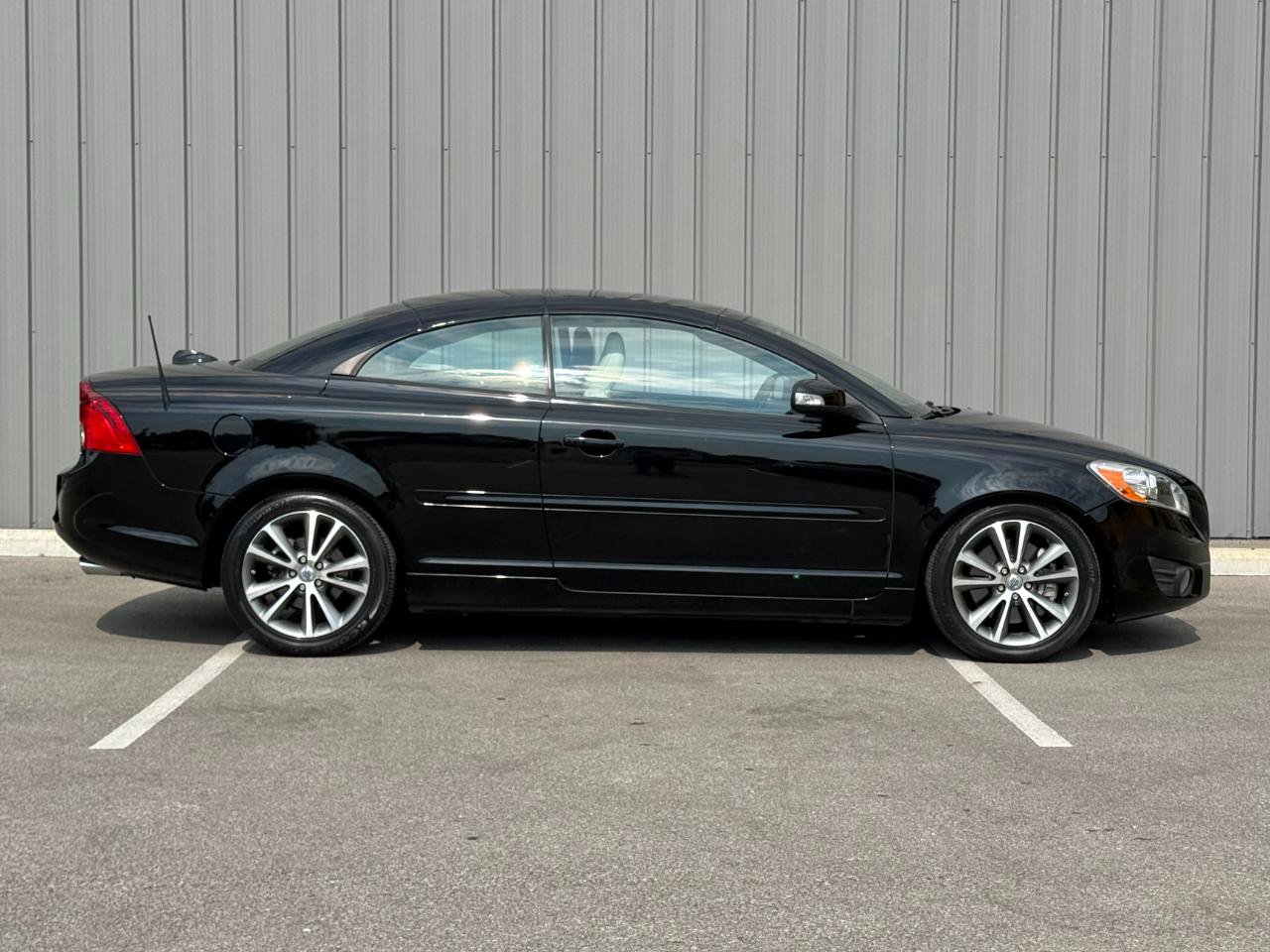 Used 2012 Volvo C70 T5 FWD image 4