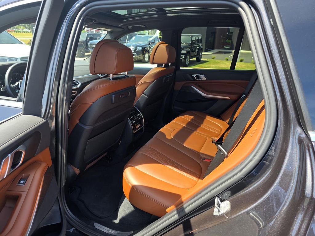 Used 2023 BMW X5 xDrive40i w/ Luxury Seating Package AWD/4WD image 26