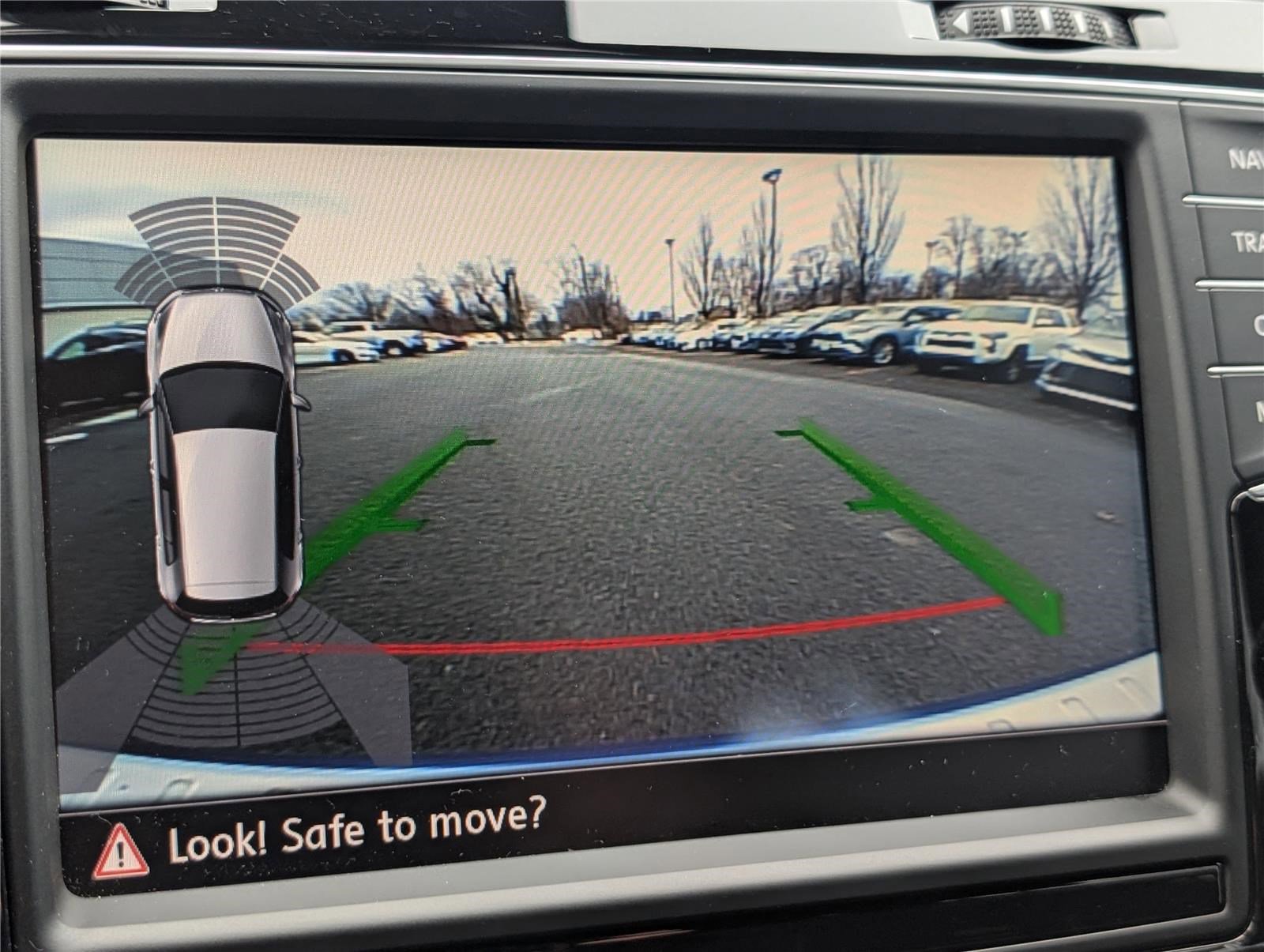 Used 2016 Volkswagen Golf R 4-Door image 26