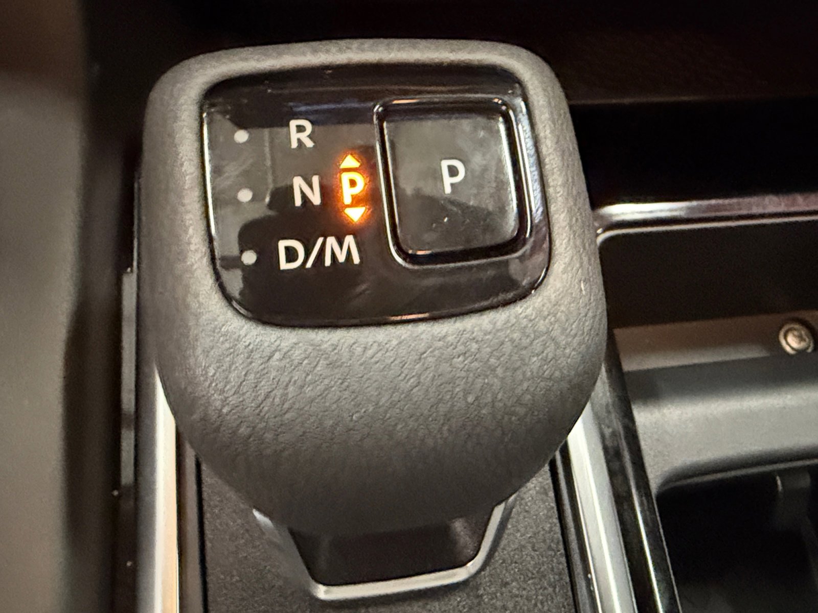 Used 2025 Nissan Pathfinder SL AWD/4WD image 22