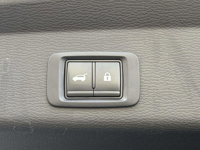 Used 2024 Mitsubishi Outlander SEL Black Edition image 12