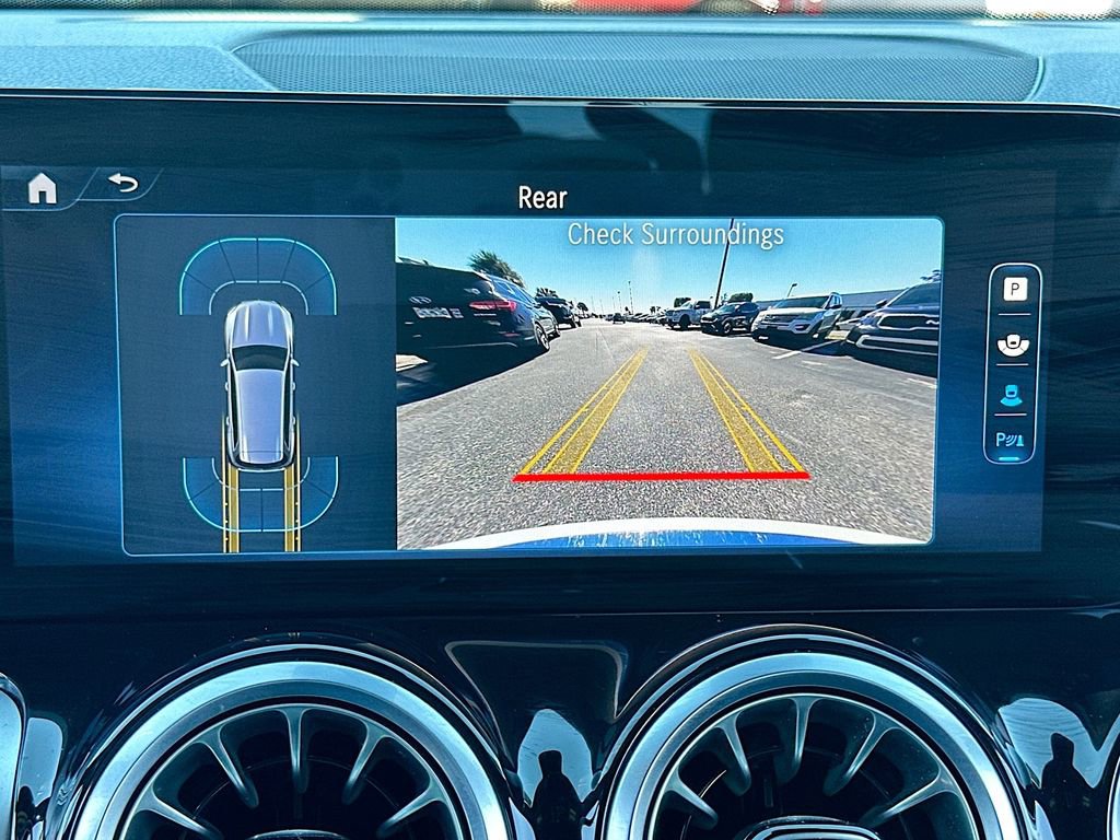 Used 2024 Mercedes-Benz GLB 250 image 13